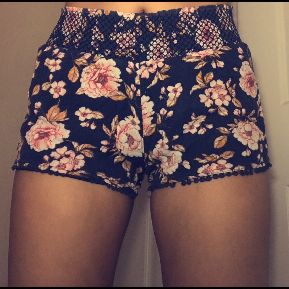 floral shorts